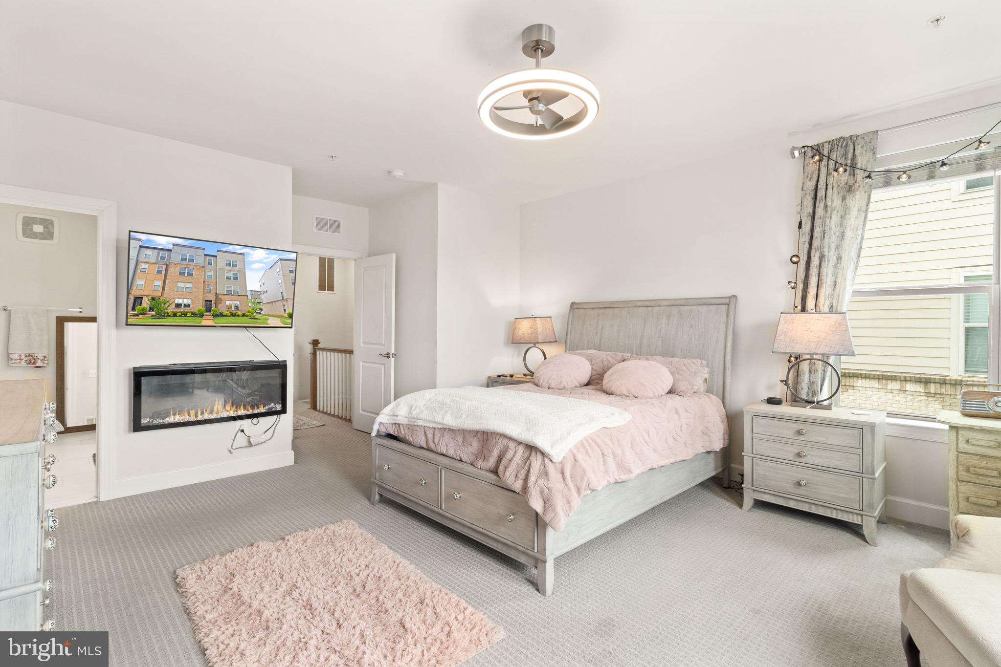 10424 RATCLIFFE TRL