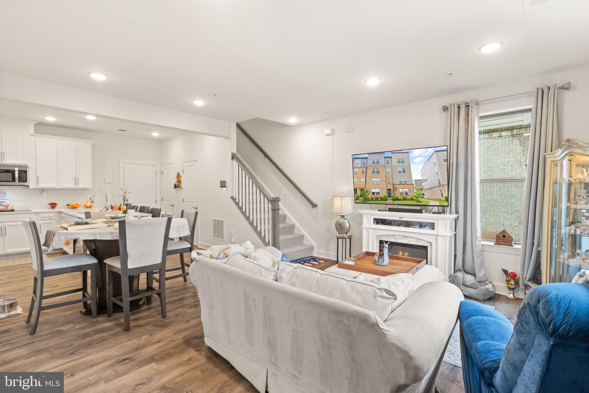 10424 RATCLIFFE TRL