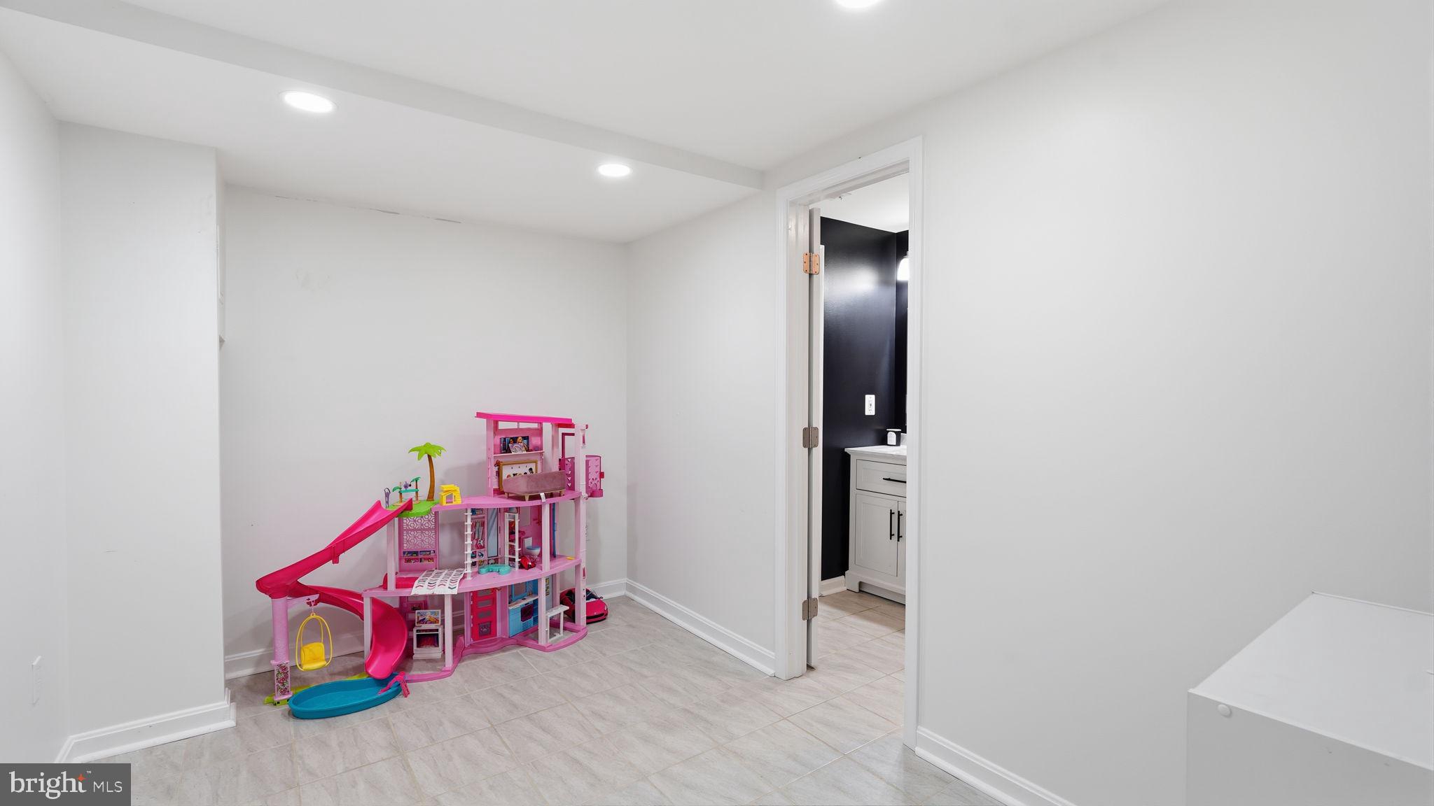 9647 BRANCHVIEW LANE