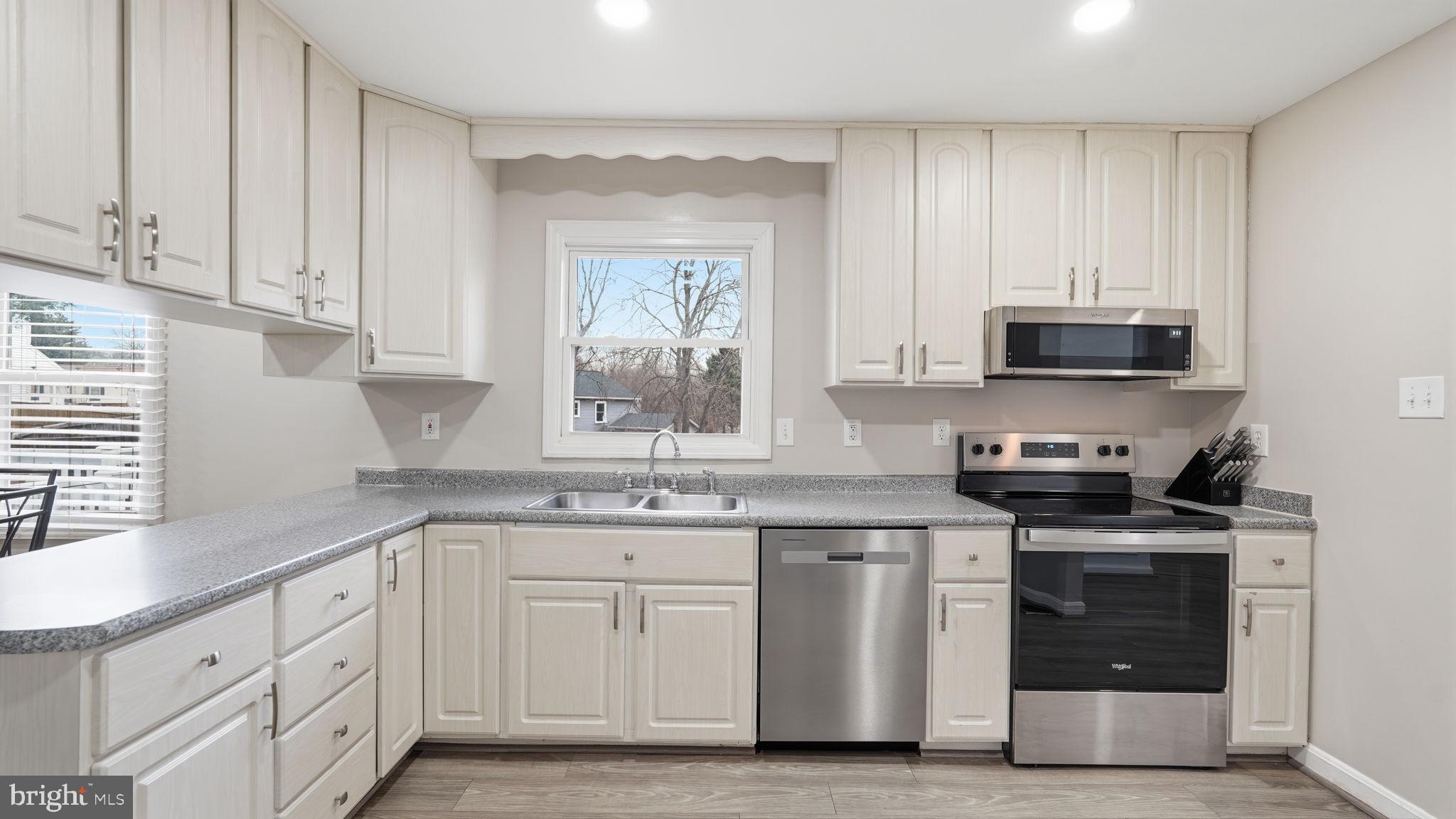 9647 BRANCHVIEW LANE