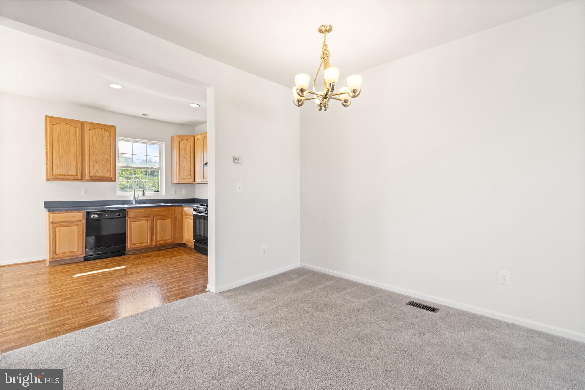 293 KIRBY ST