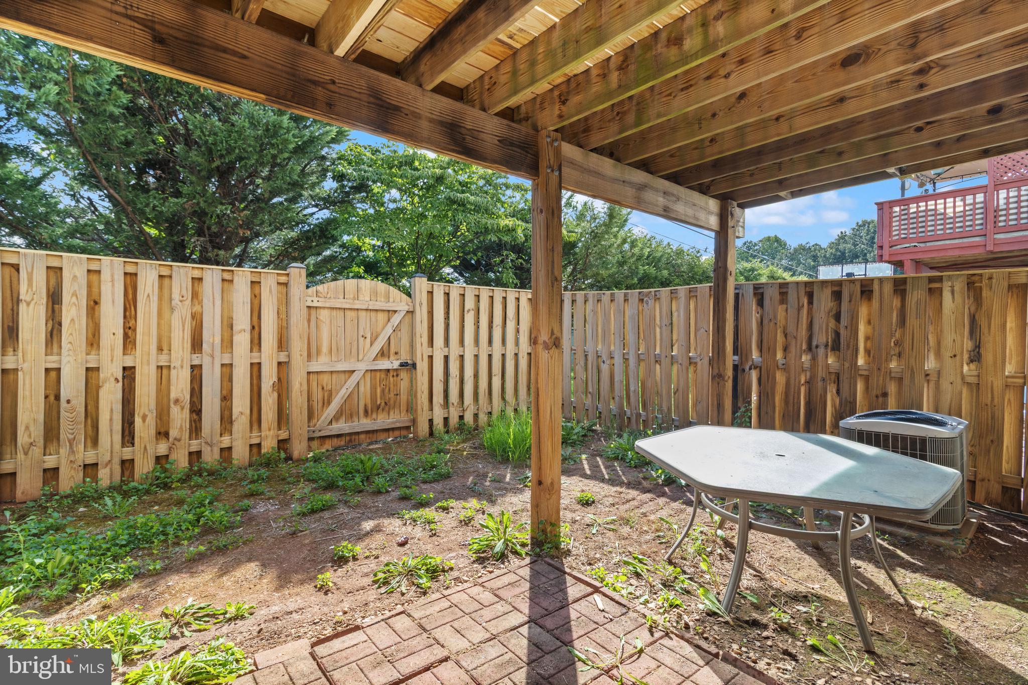 293 KIRBY ST