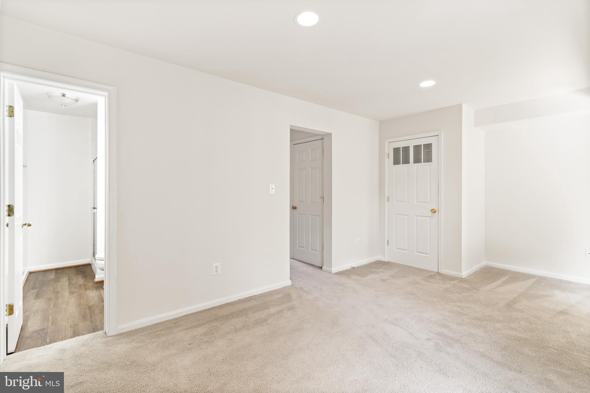 293 KIRBY ST