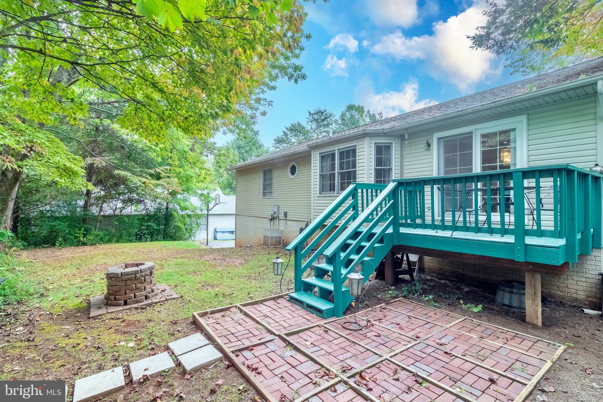 506 Stratford Cir