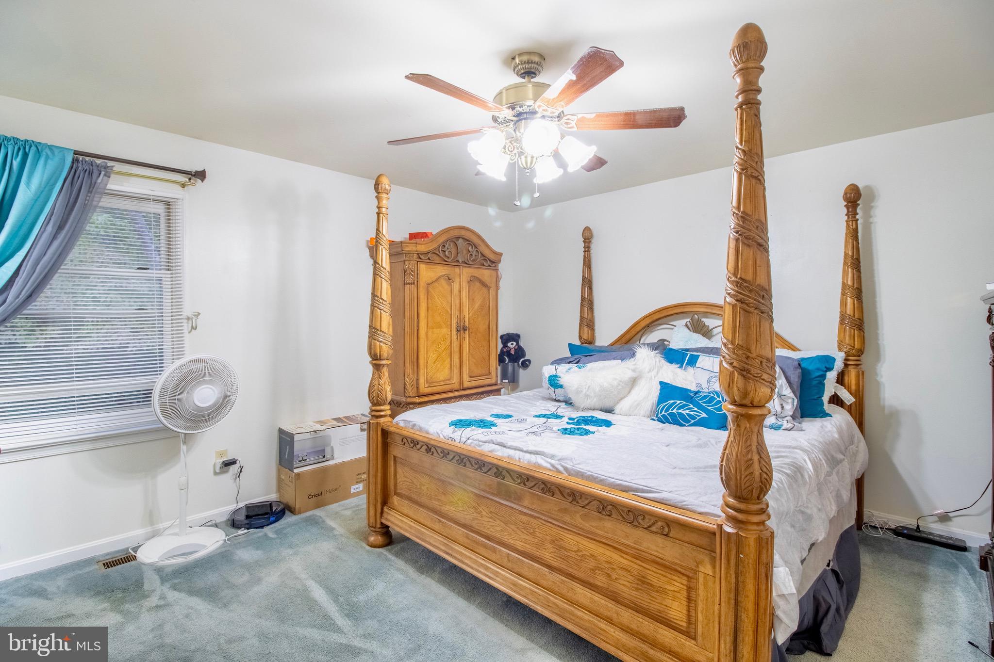 506 Stratford Cir