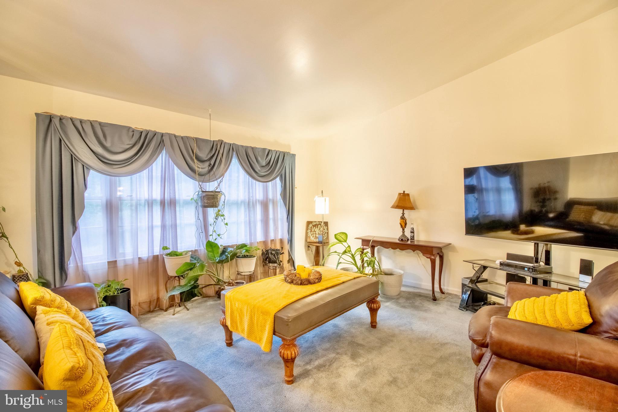 506 Stratford Cir