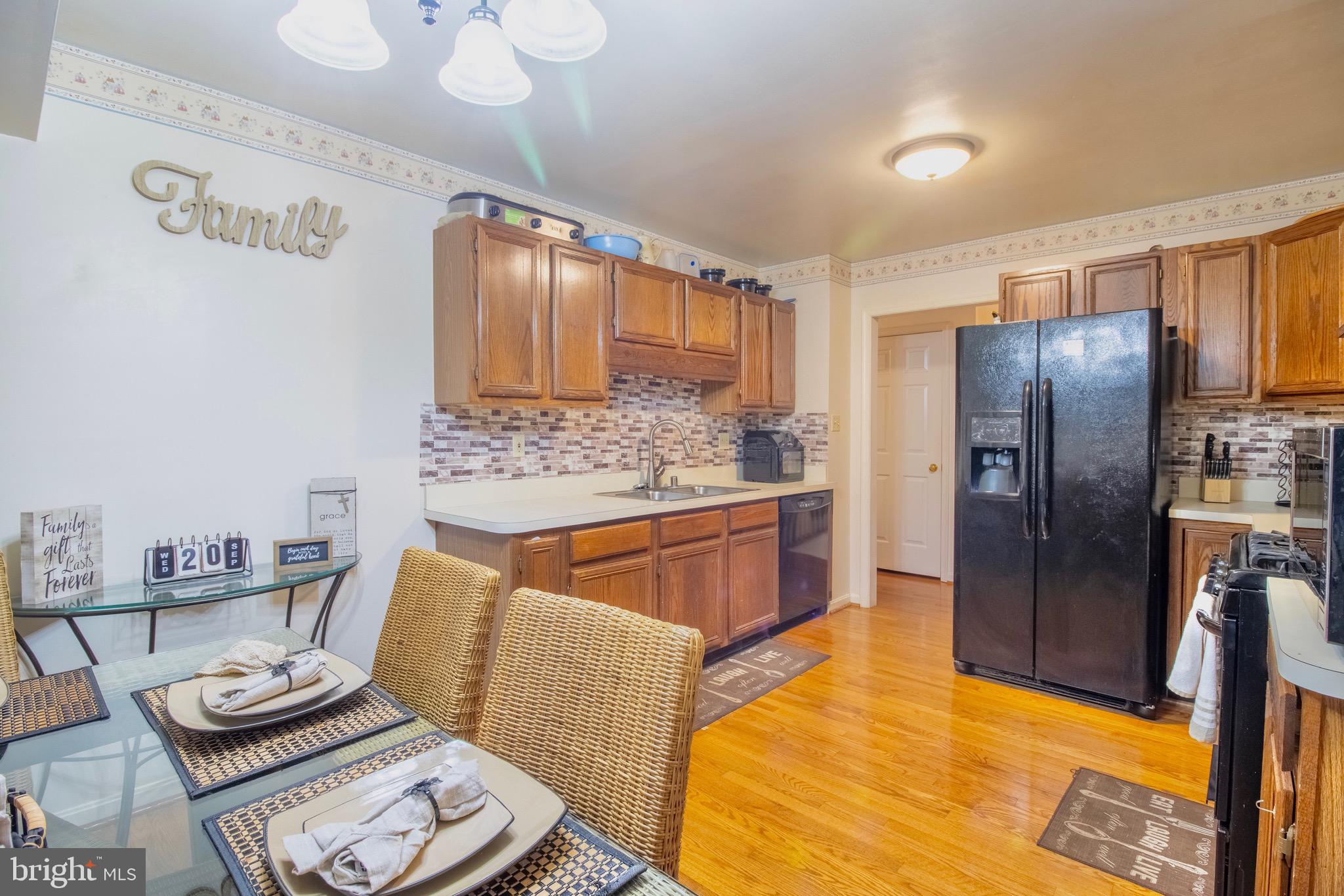 506 Stratford Cir