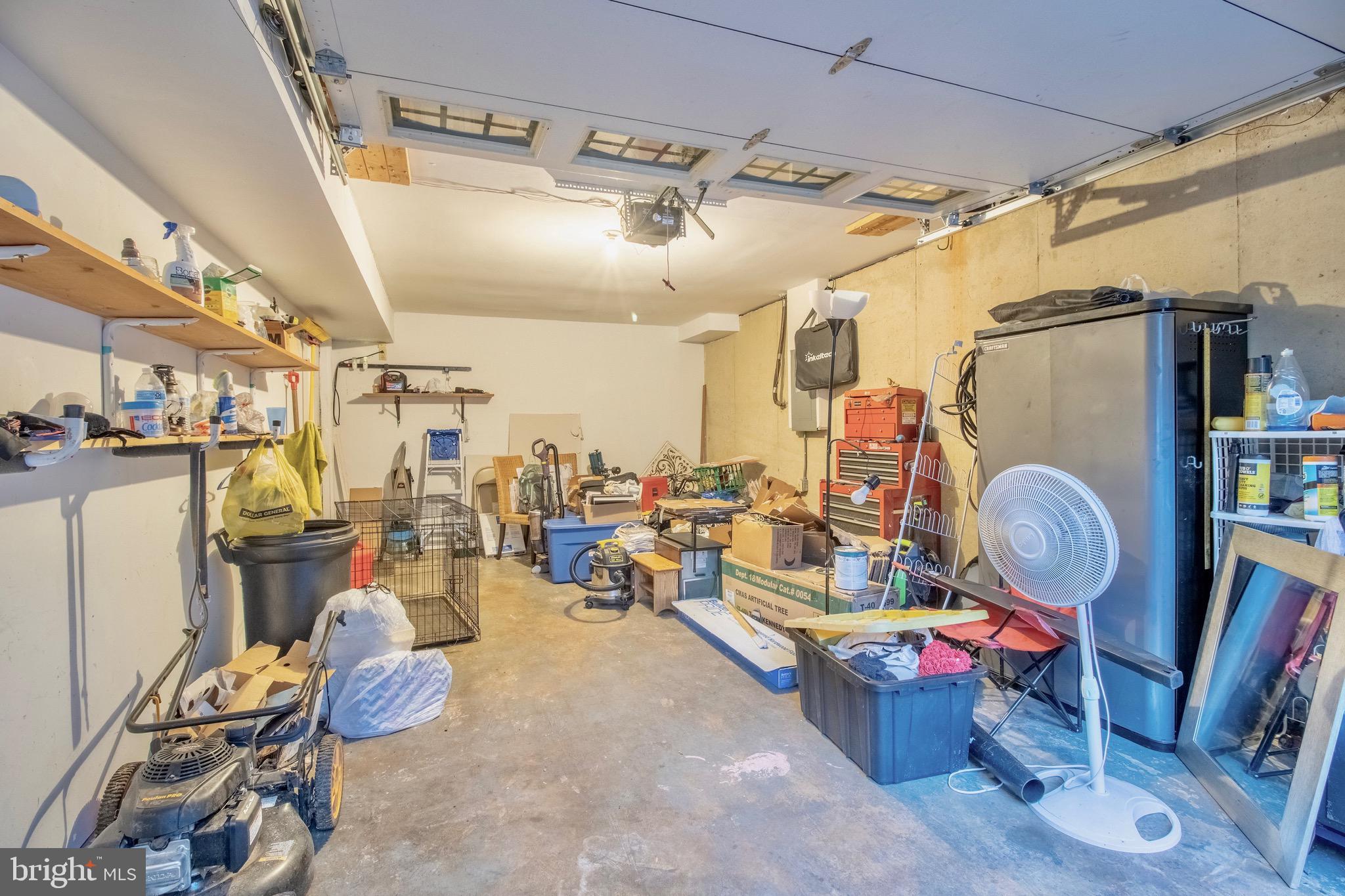 506 Stratford Cir