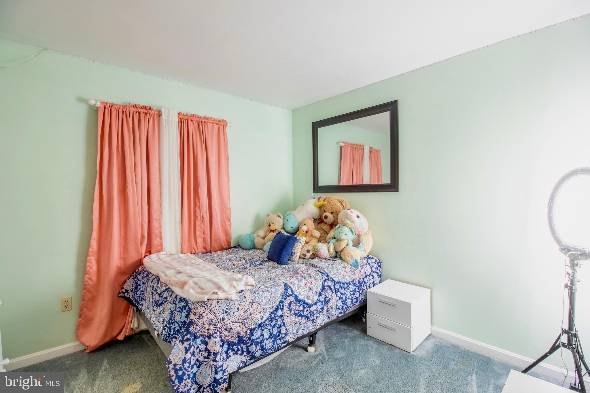 506 Stratford Cir