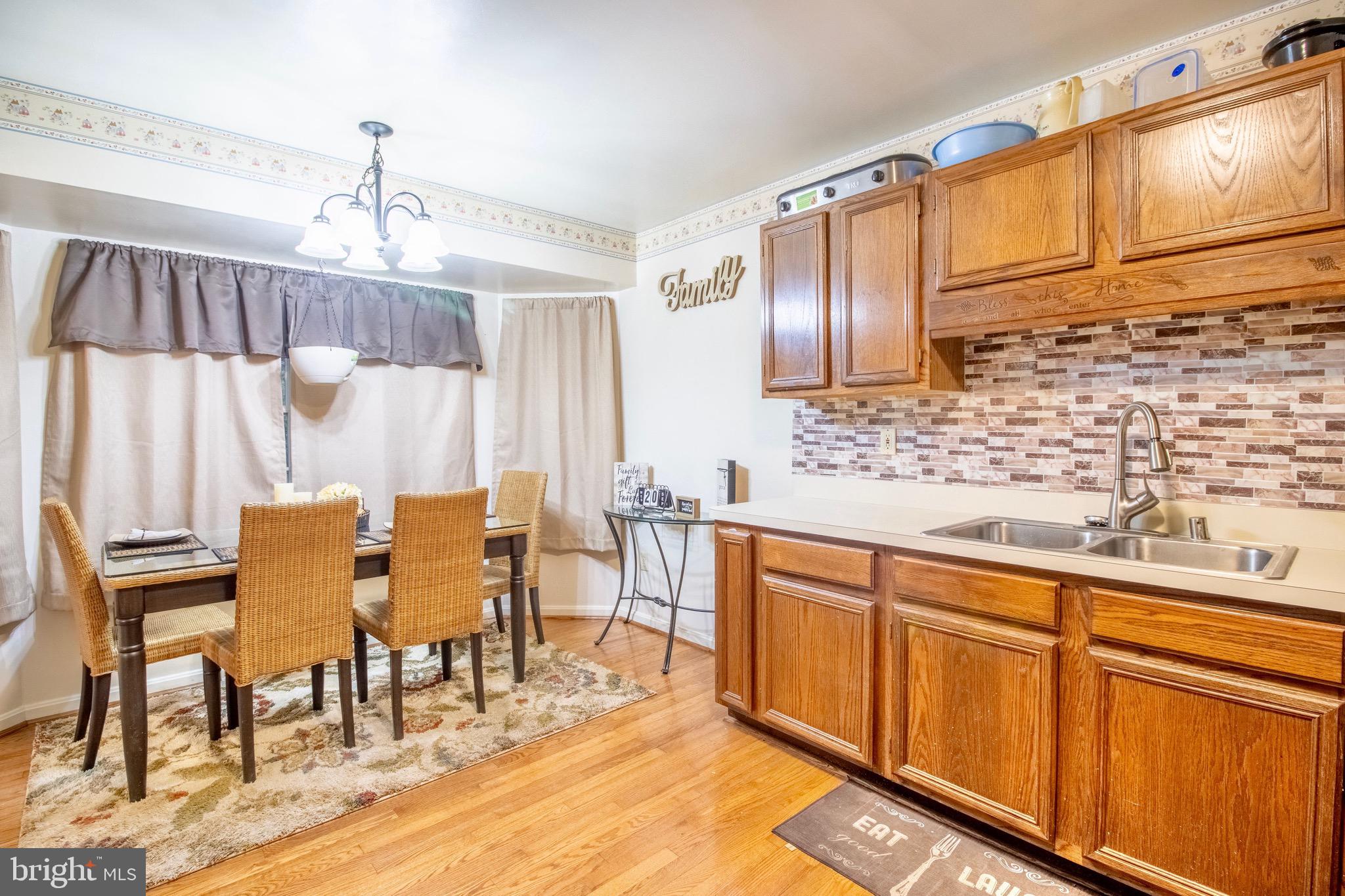 506 Stratford Cir