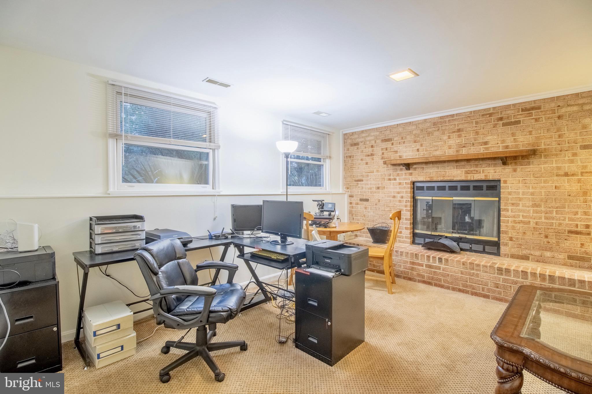 506 Stratford Cir