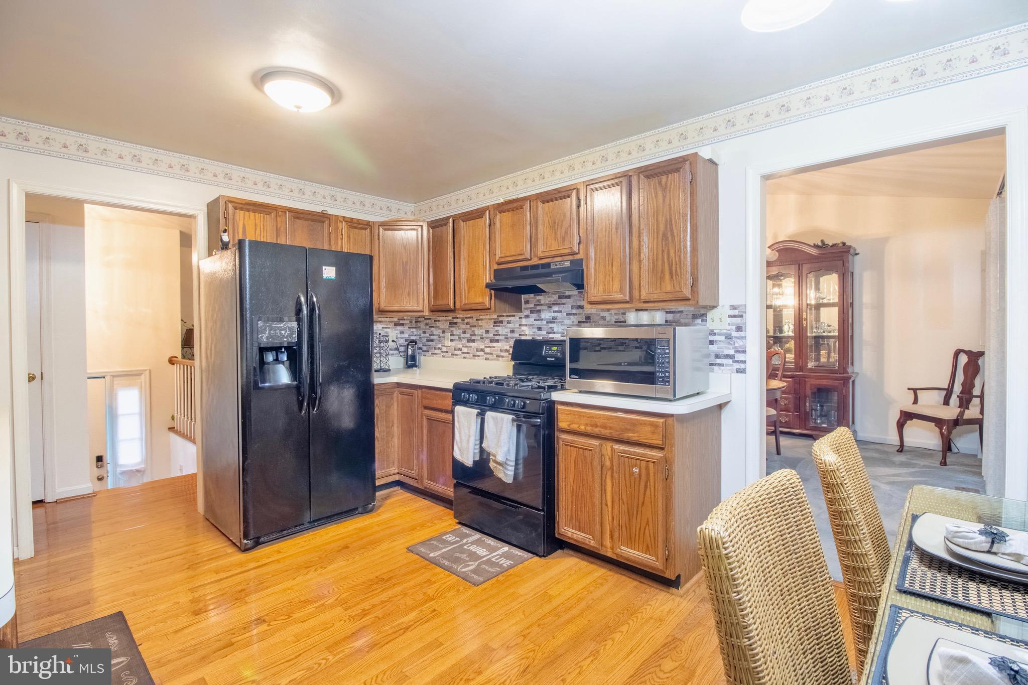 506 Stratford Cir