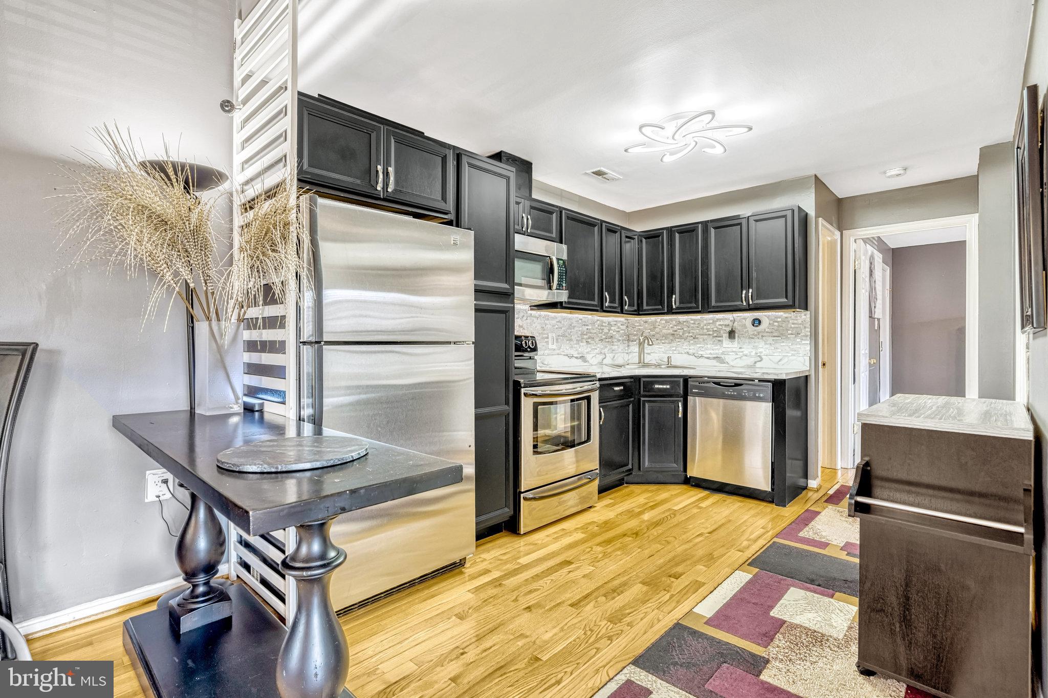 7424 Rokeby Dr