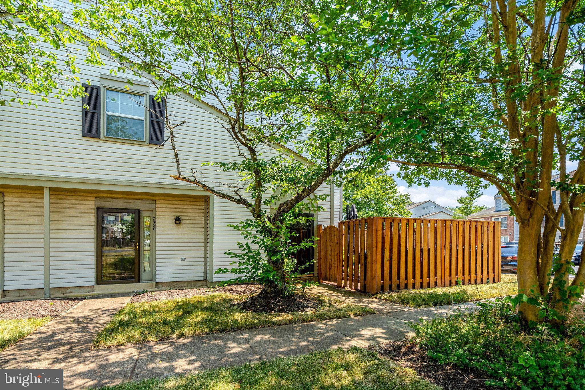 7424 Rokeby Dr