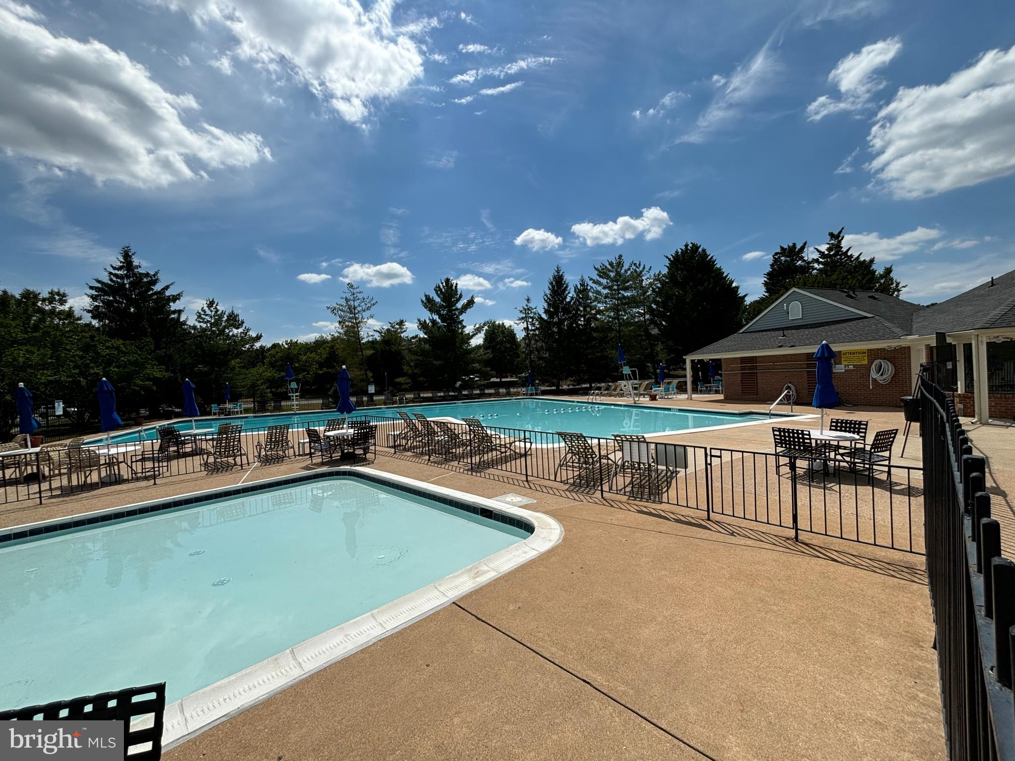 7424 Rokeby Dr