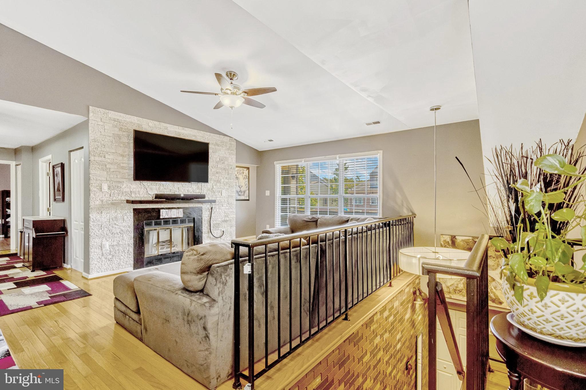 7424 Rokeby Dr