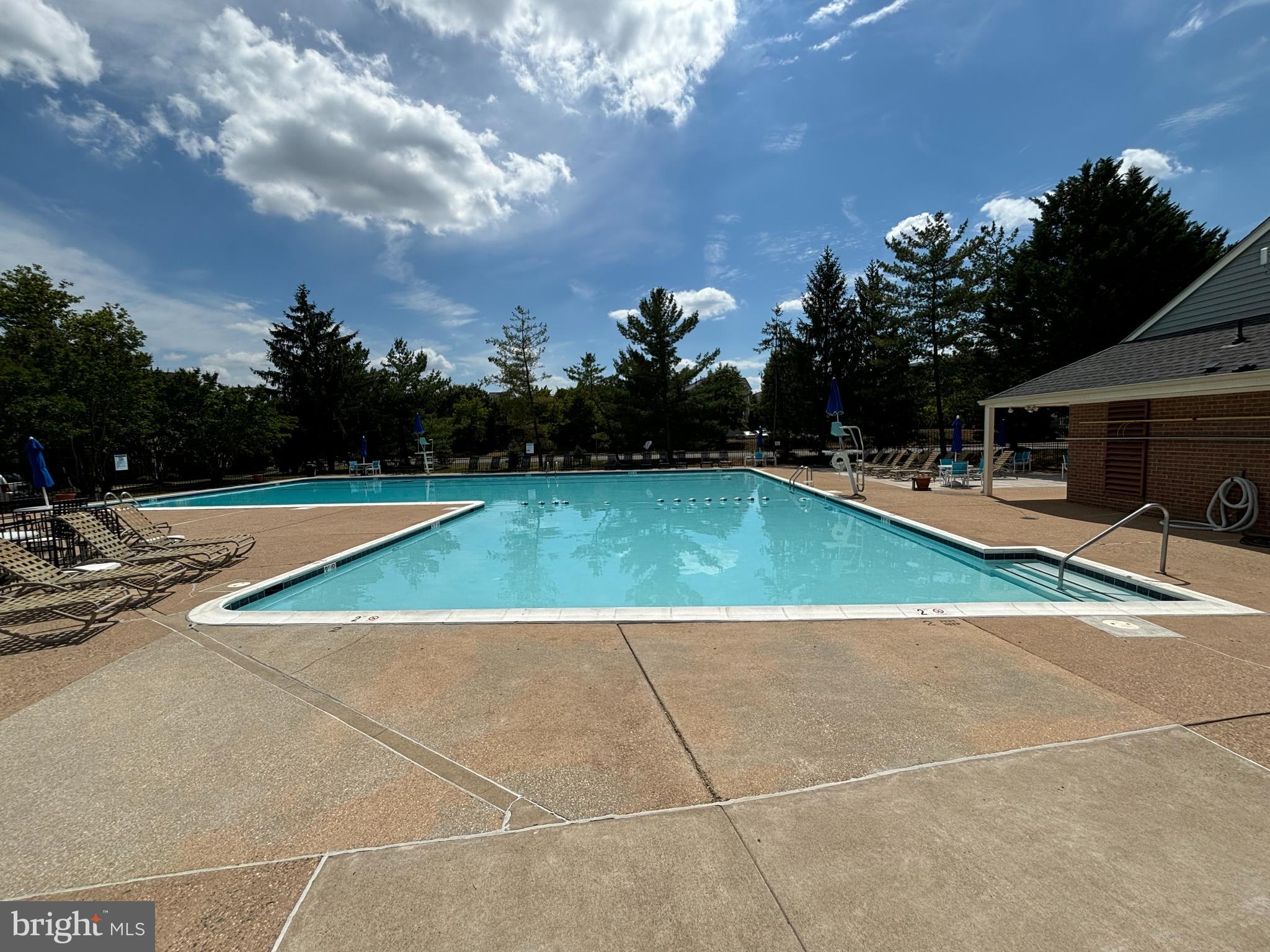 7424 Rokeby Dr