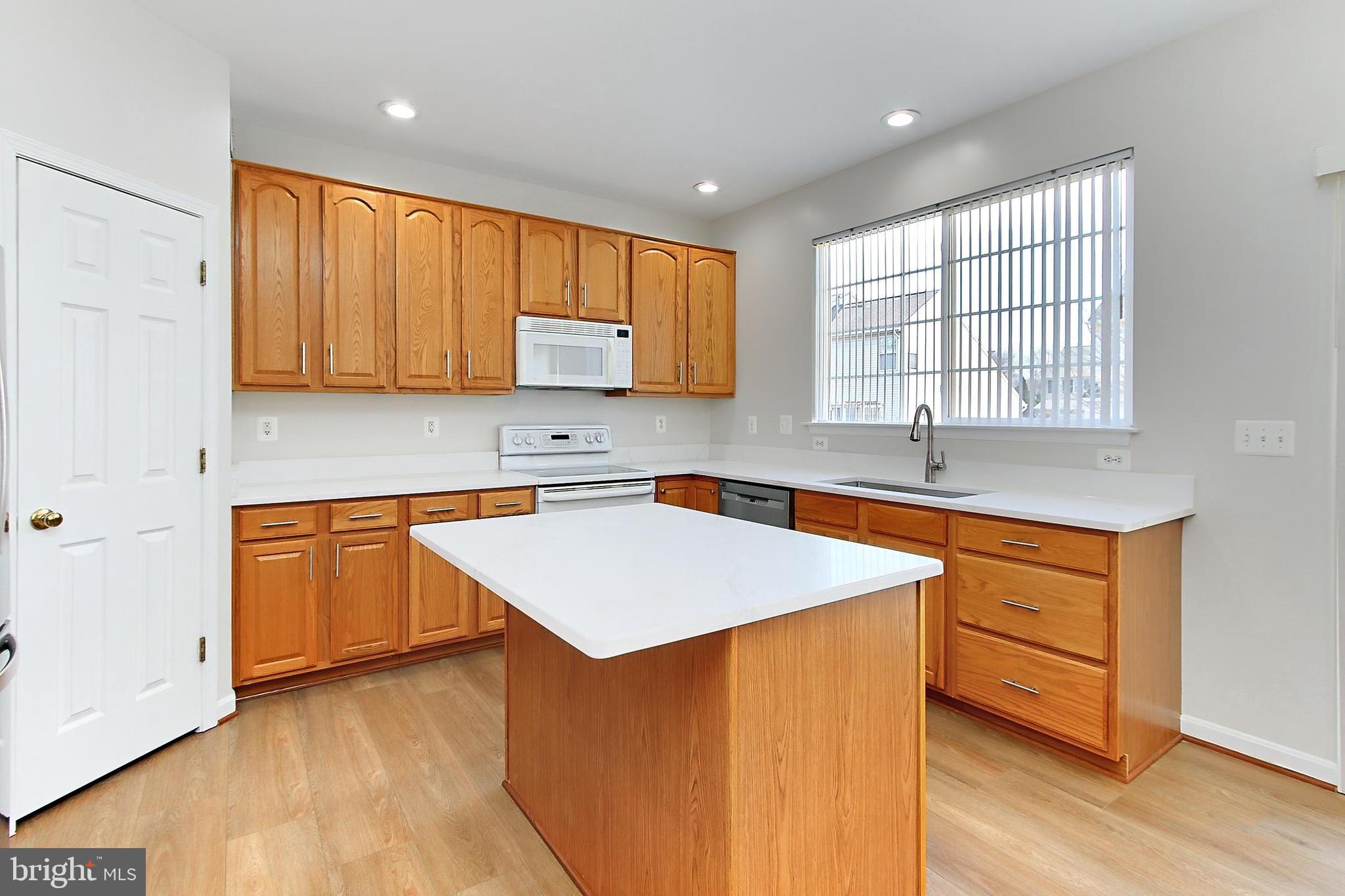 10242 Picturesque Ct