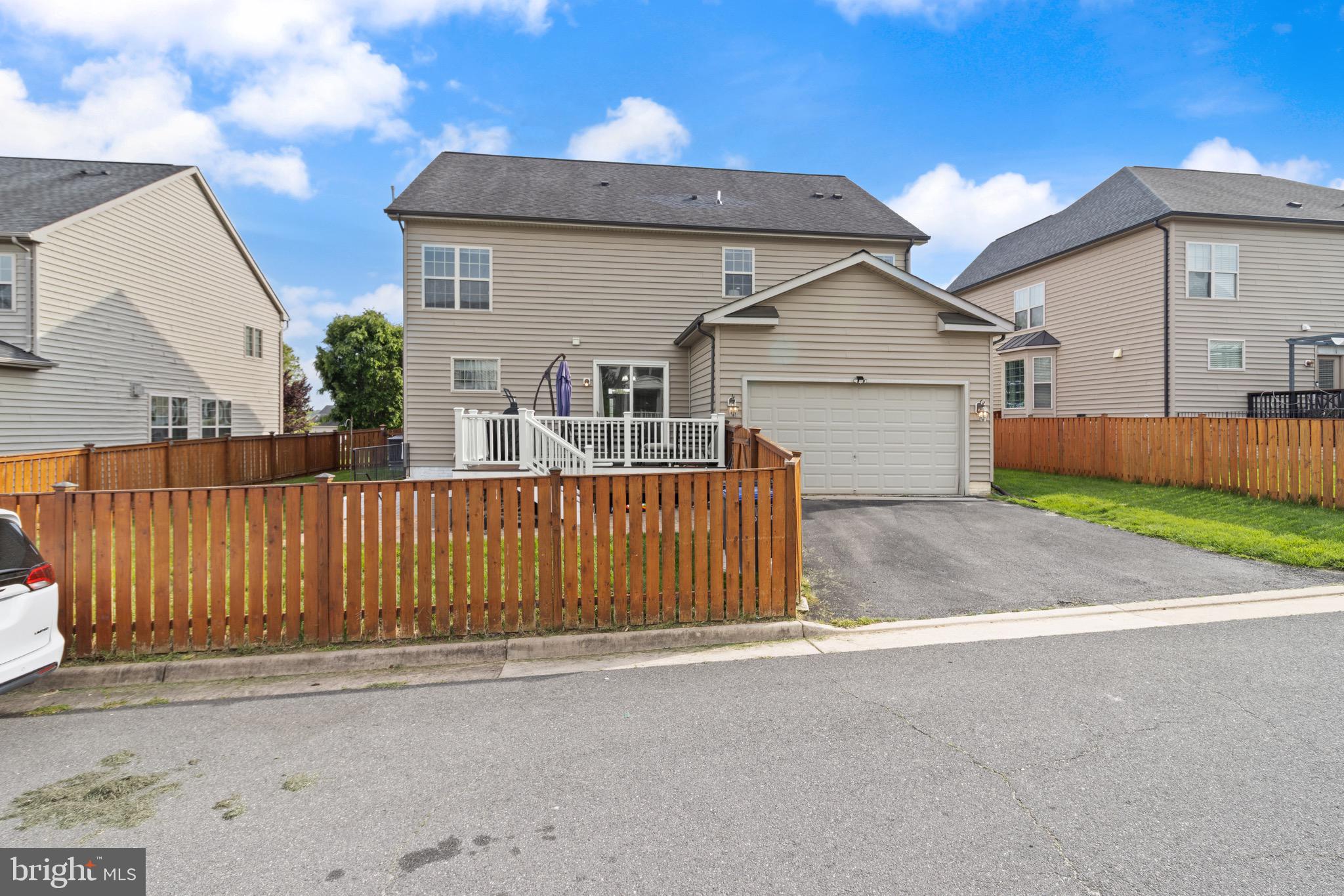 2196 Port Potomac Ave