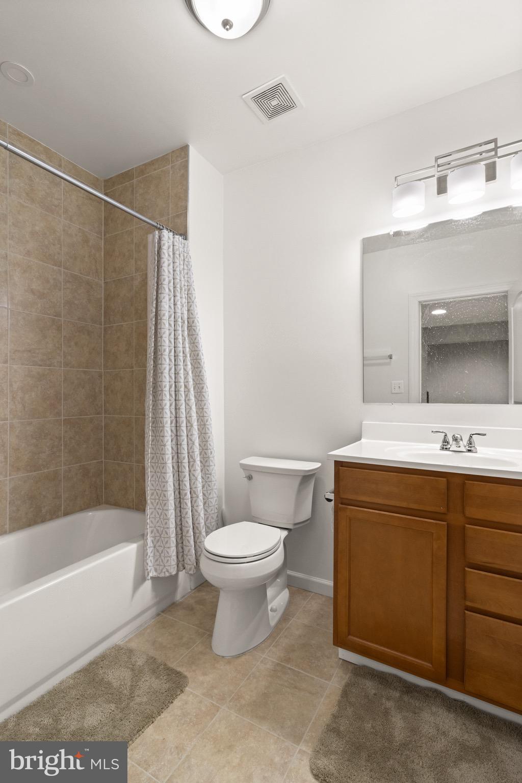 2196 Port Potomac Ave