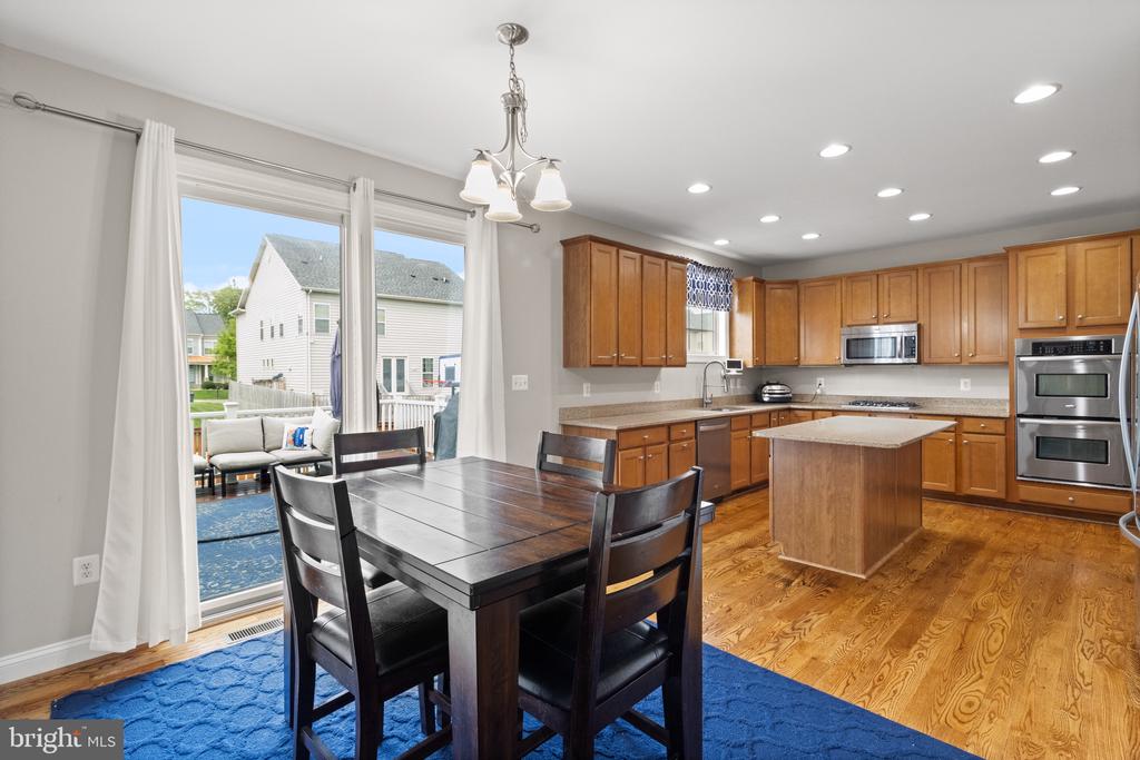 2196 Port Potomac Ave