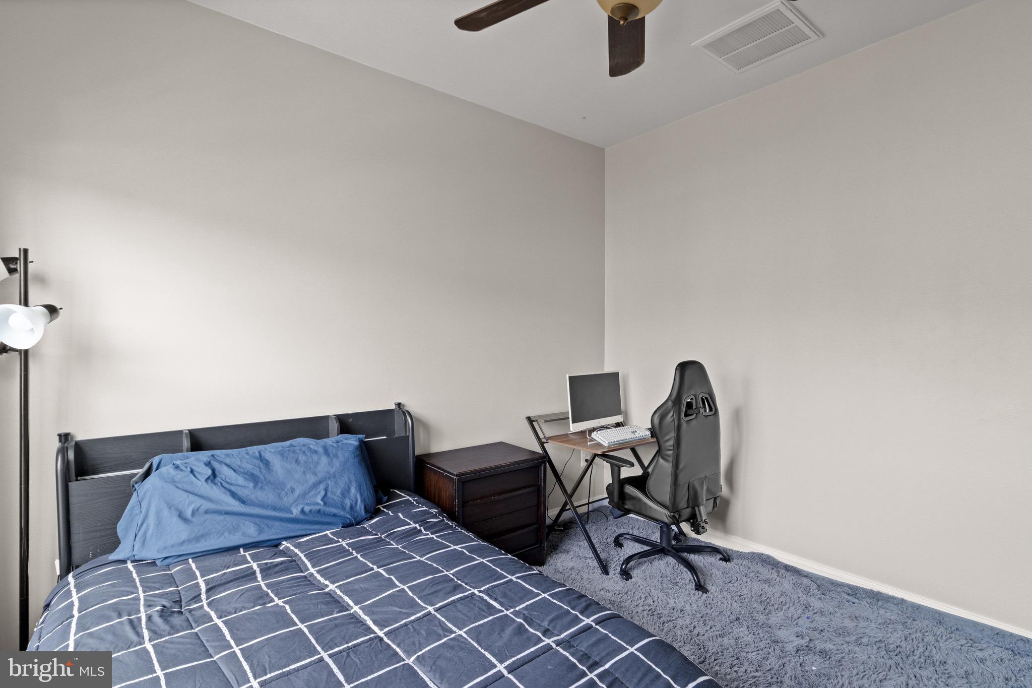 2196 Port Potomac Ave