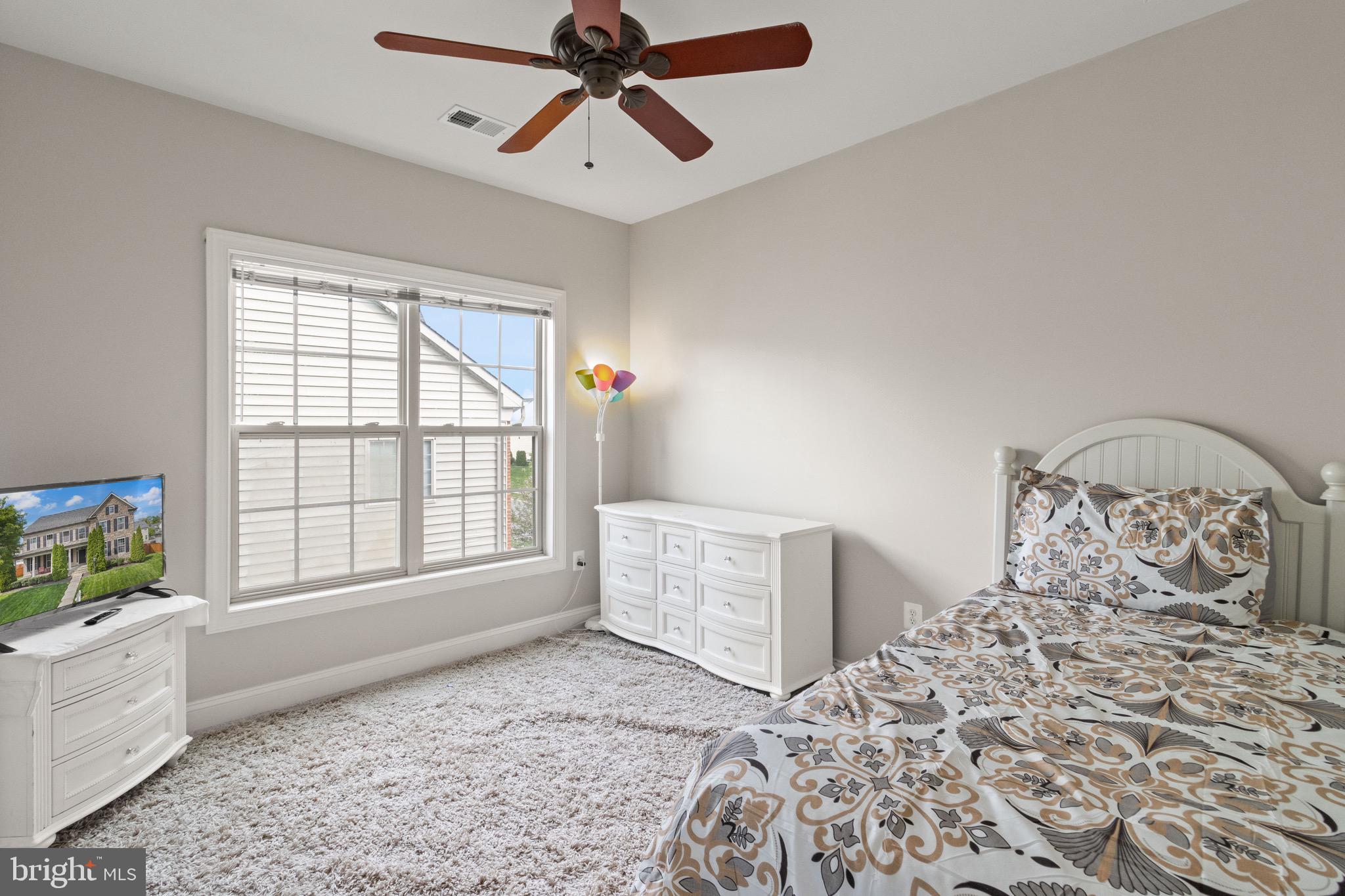 2196 Port Potomac Ave