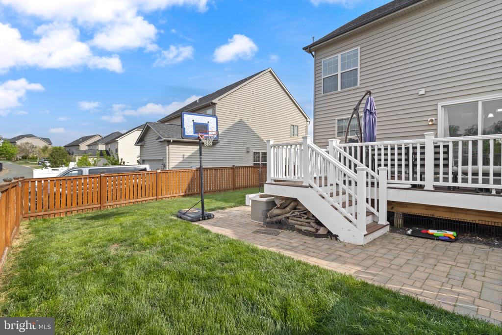2196 Port Potomac Ave