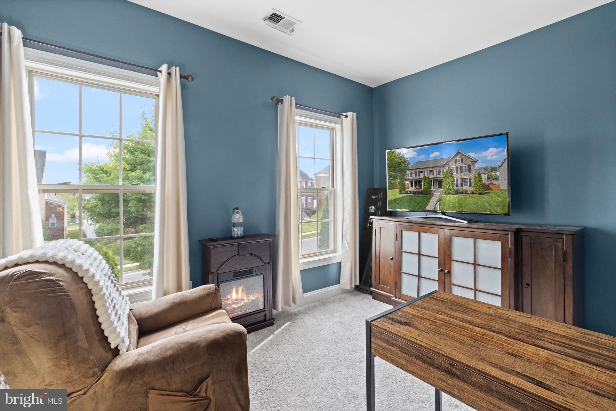 2196 Port Potomac Ave