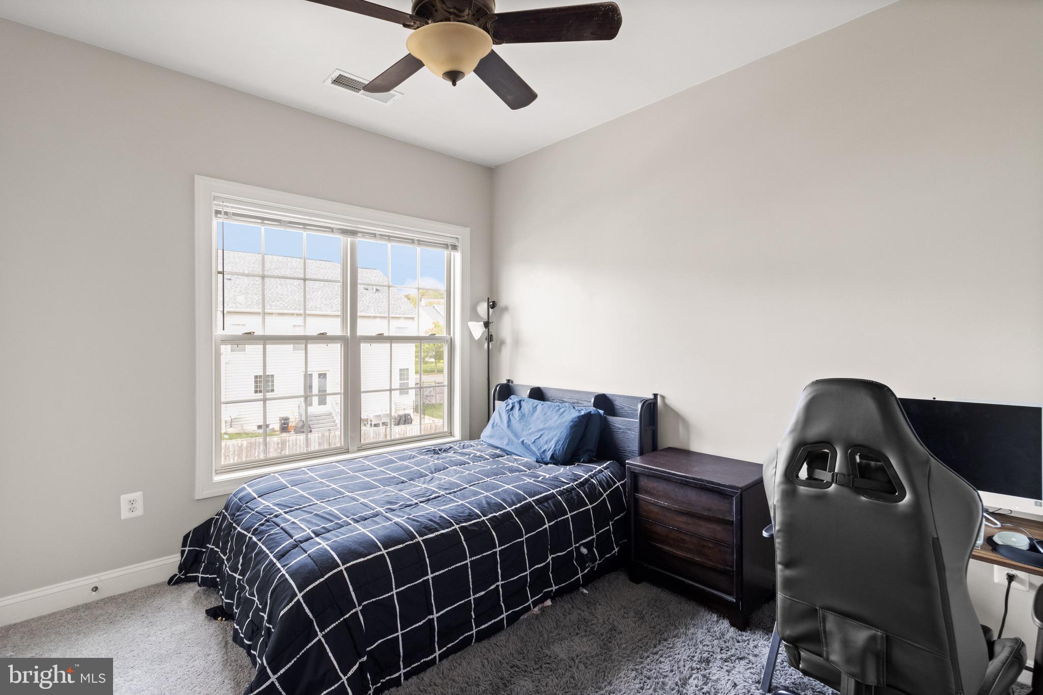 2196 Port Potomac Ave