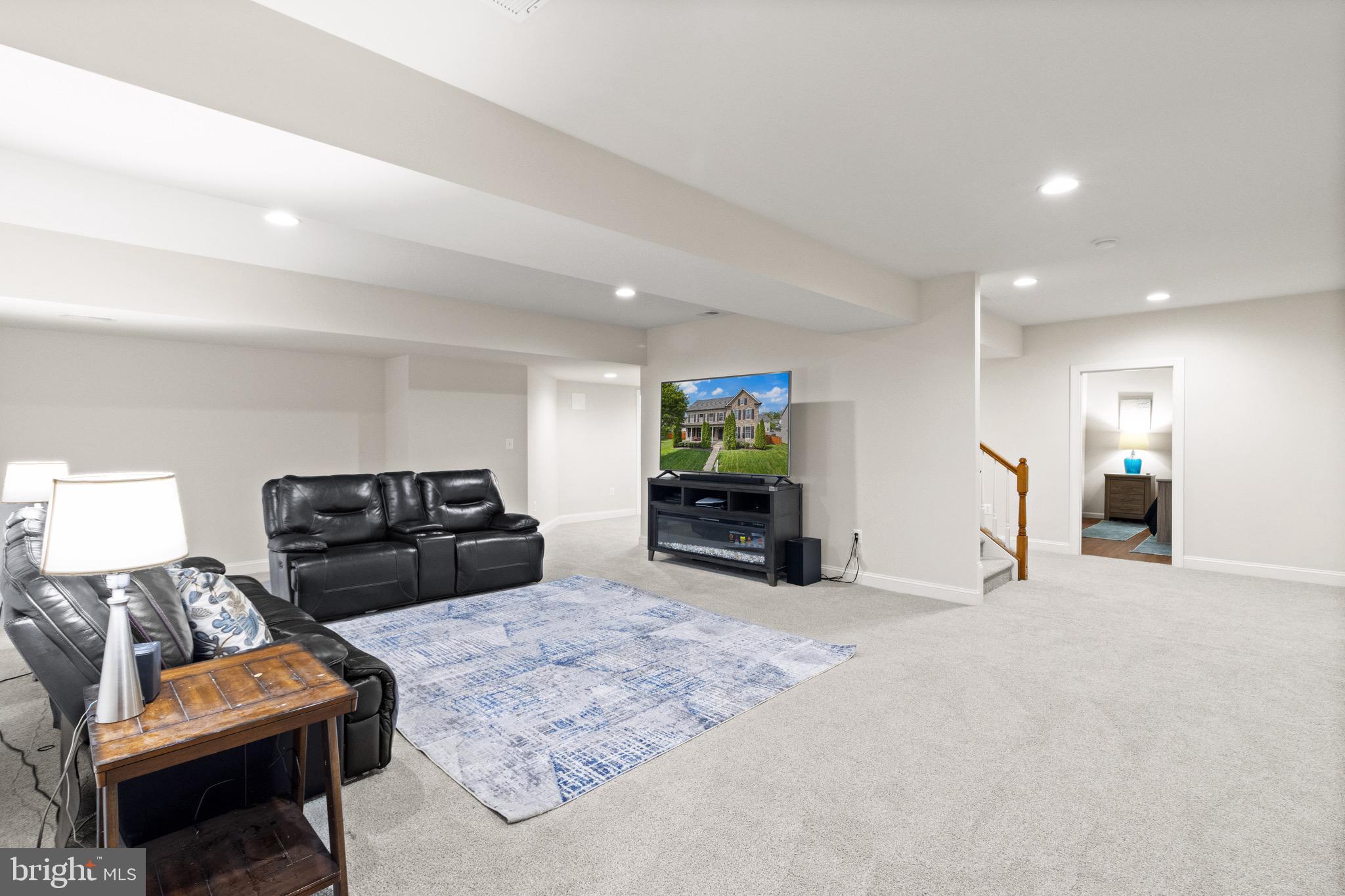 2196 Port Potomac Ave