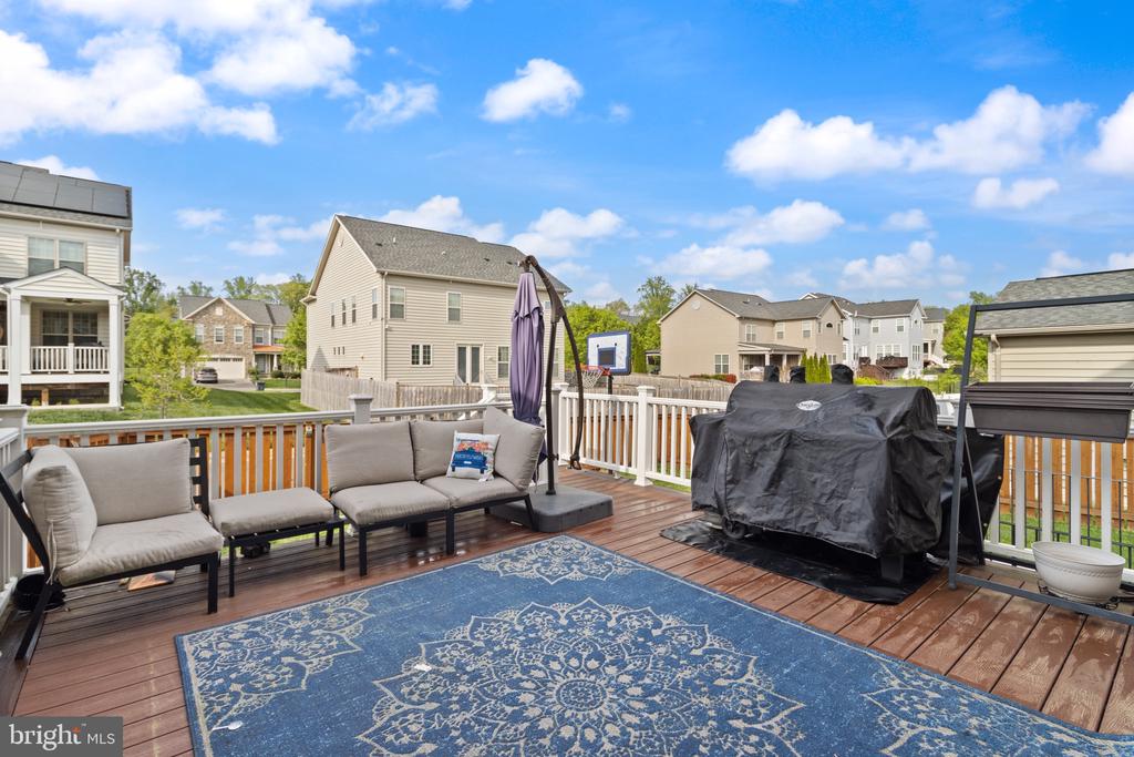 2196 Port Potomac Ave