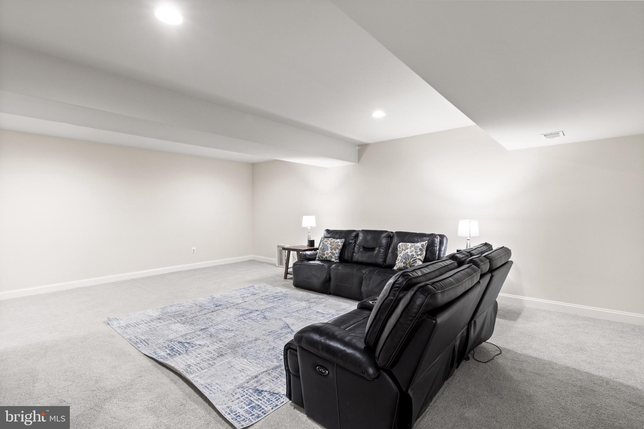 2196 Port Potomac Ave