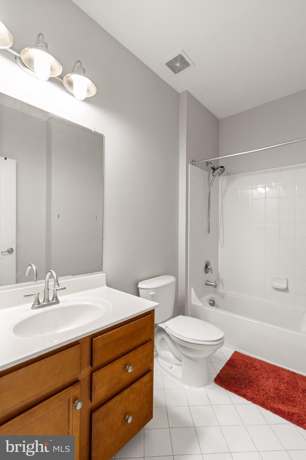 2196 Port Potomac Ave