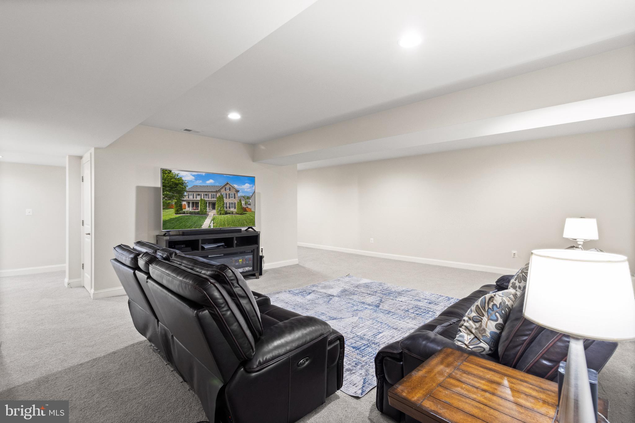 2196 Port Potomac Ave