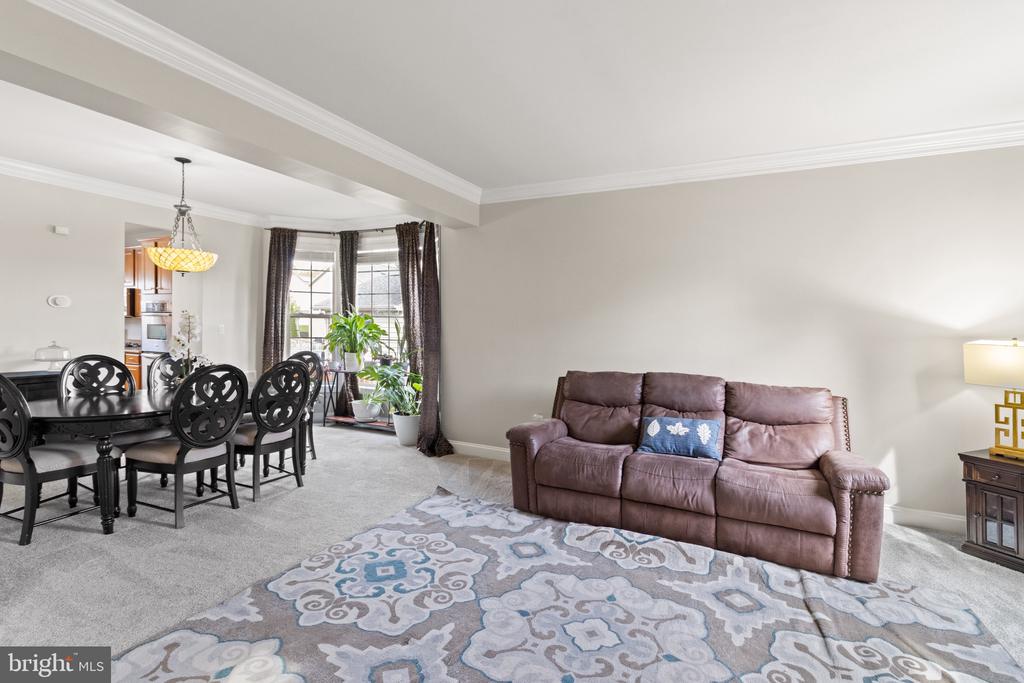 2196 Port Potomac Ave
