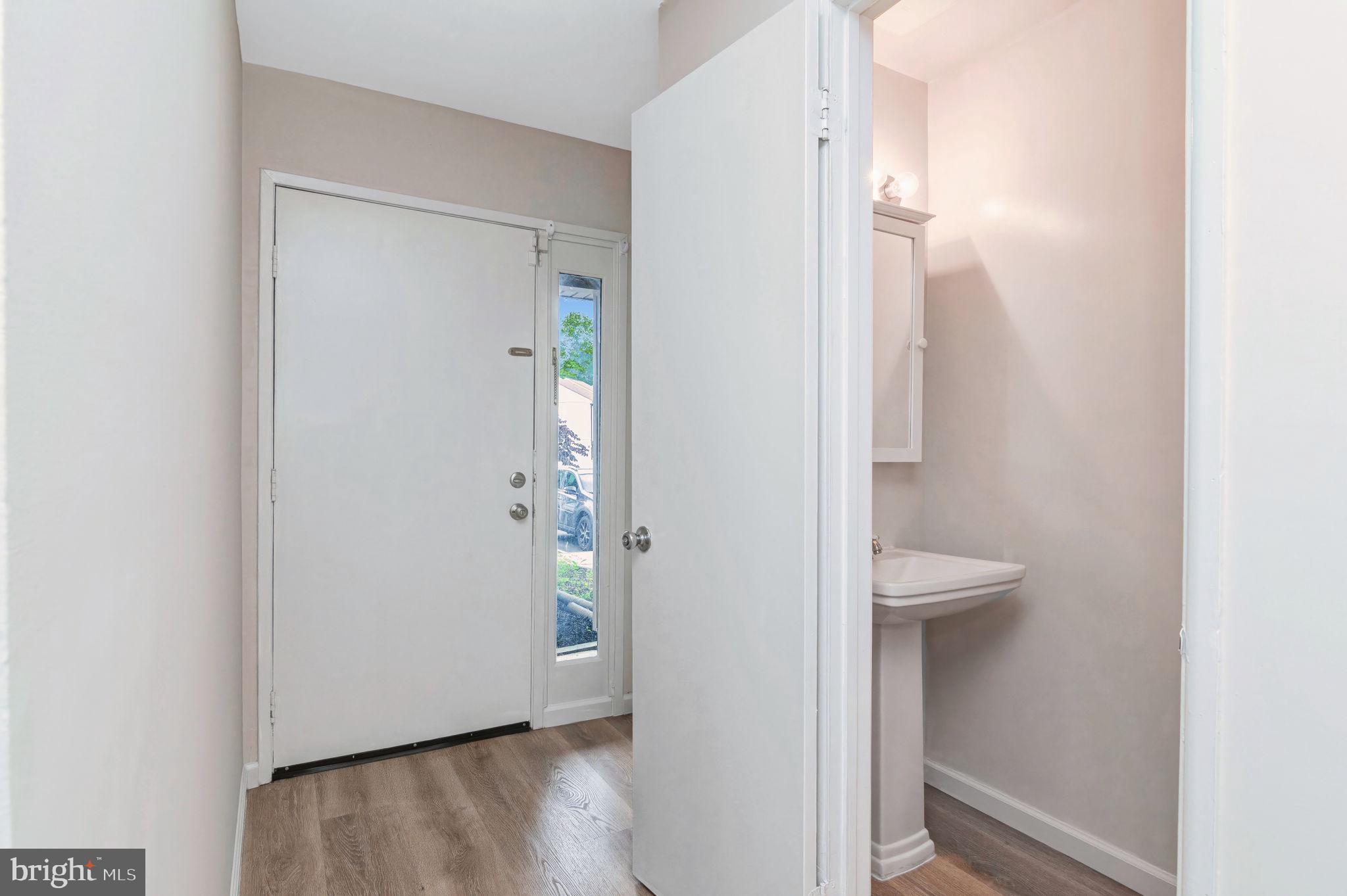 15369 Grist Mill Ter