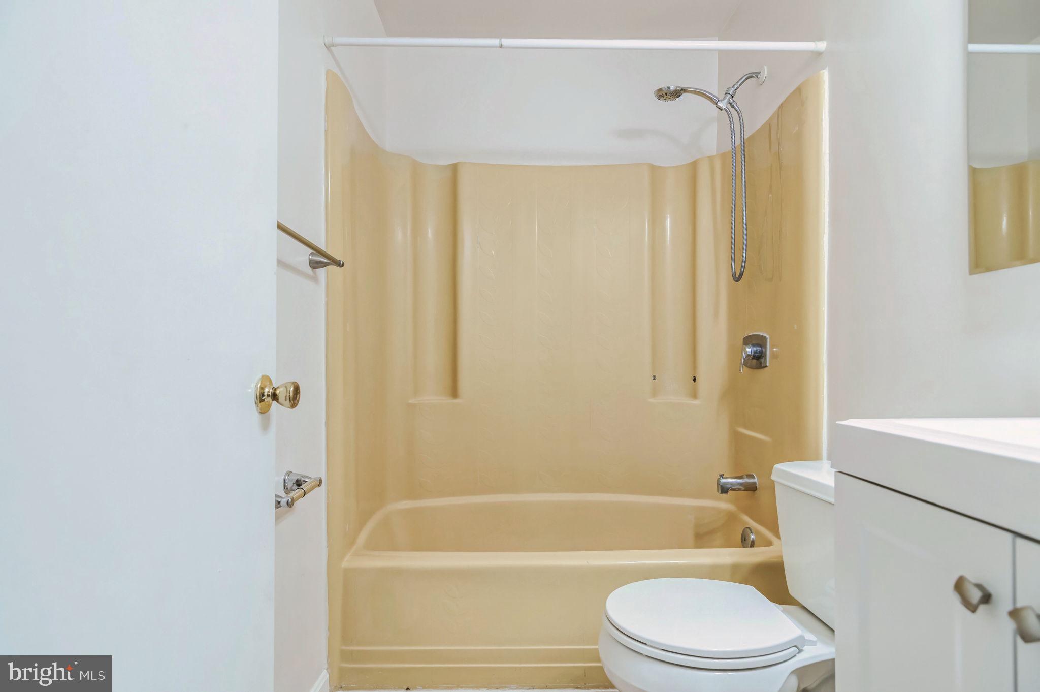 15369 Grist Mill Ter