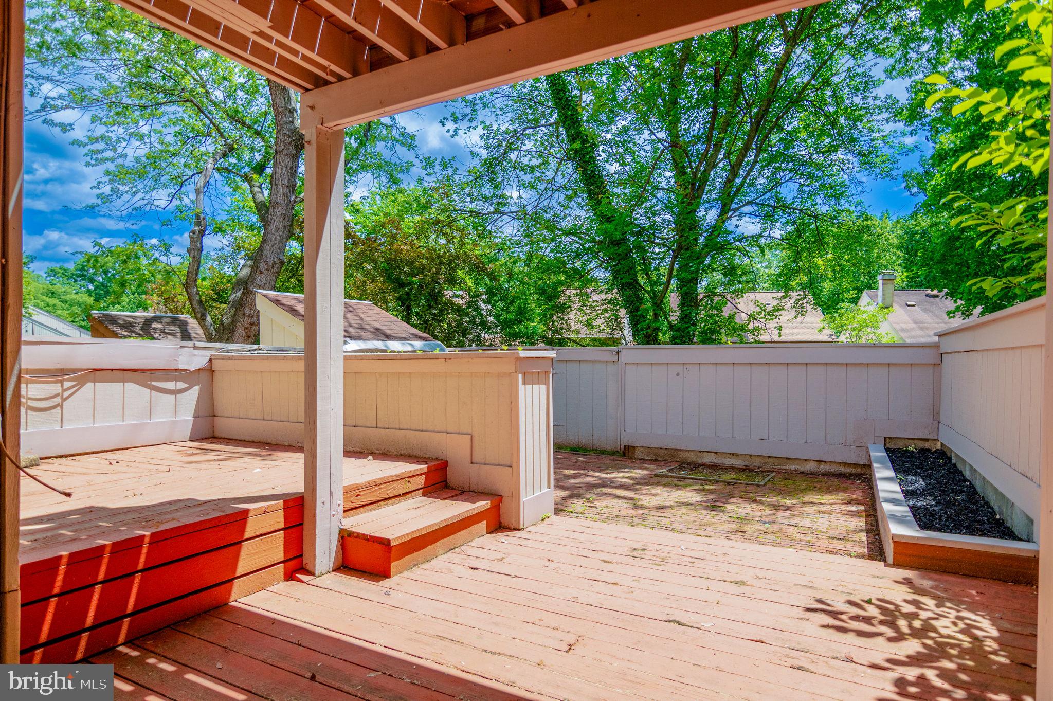 15369 Grist Mill Ter