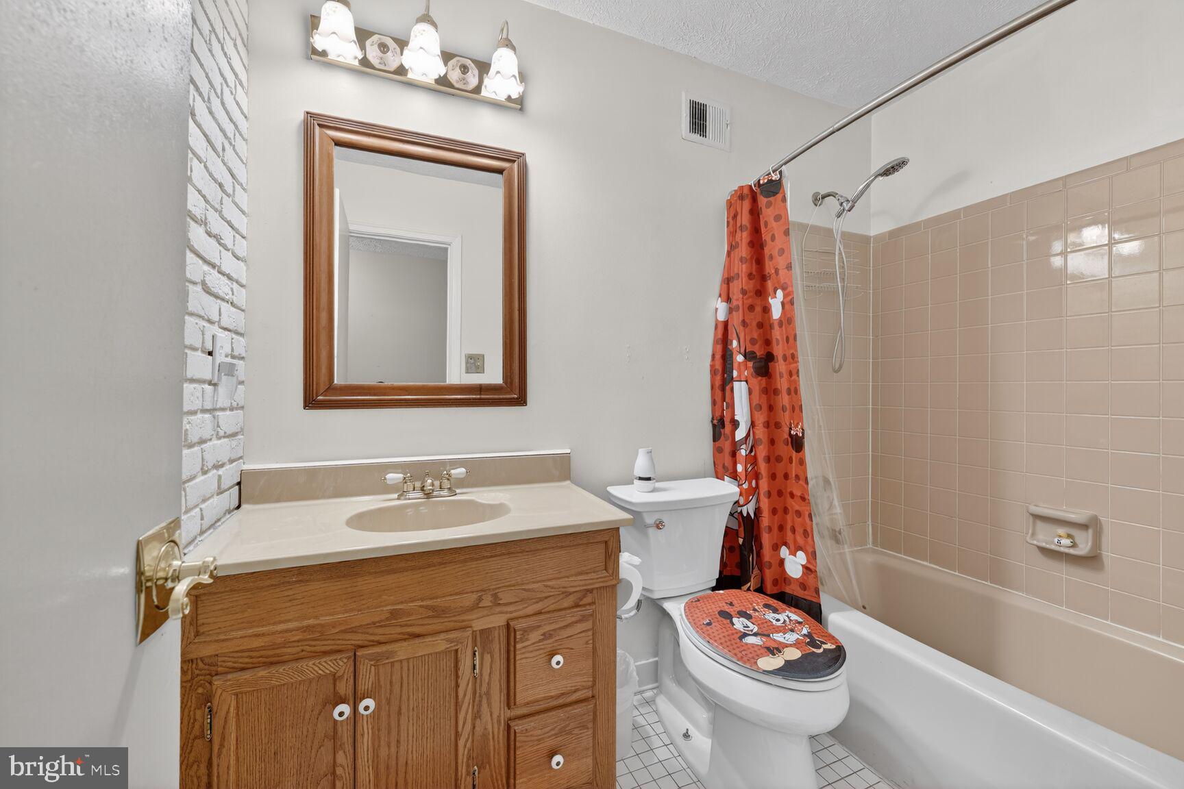 16219 SUNNY KNOLL DRIVE