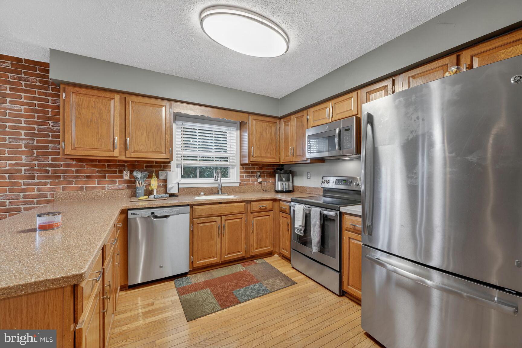 16219 SUNNY KNOLL DRIVE