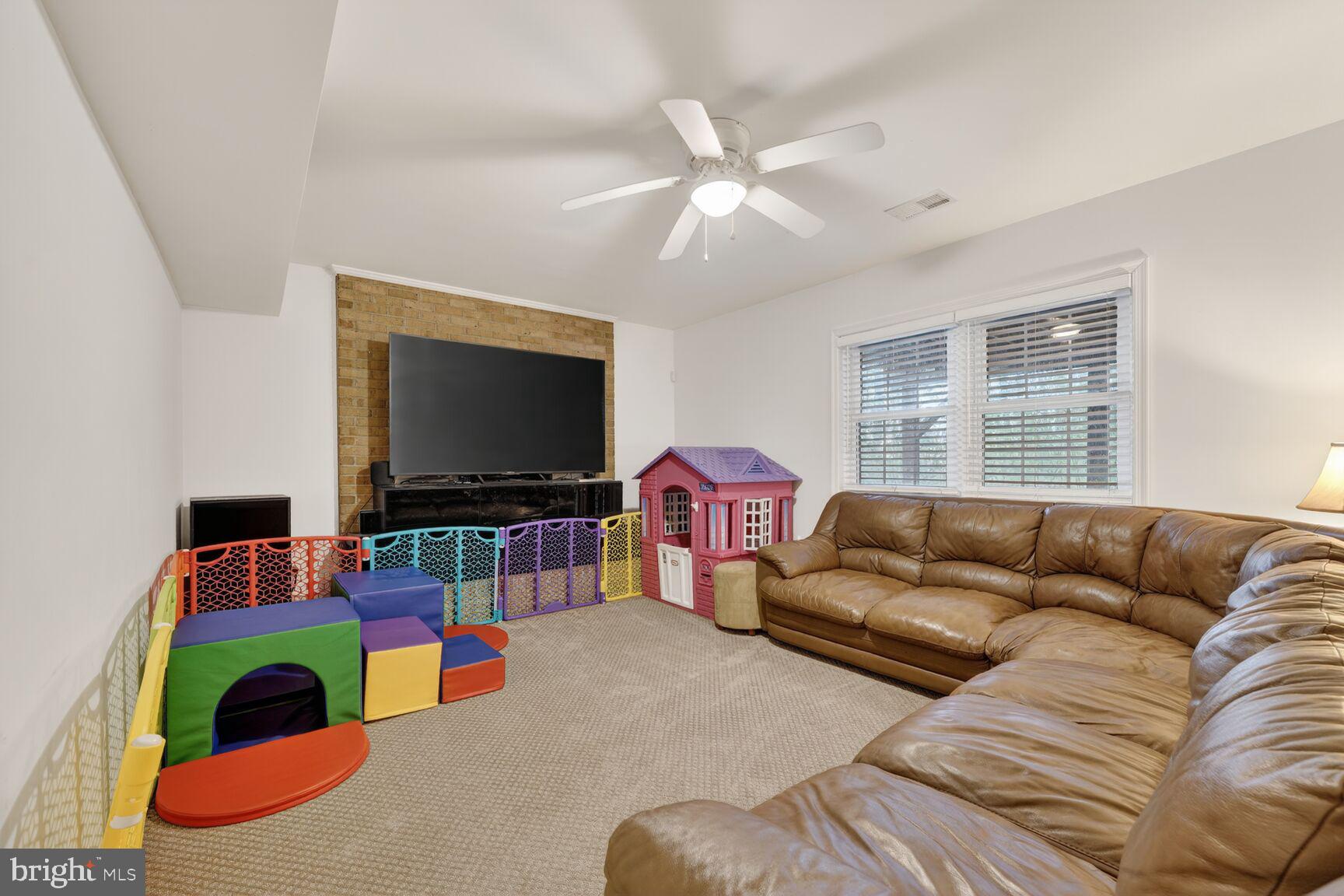 16219 SUNNY KNOLL DRIVE