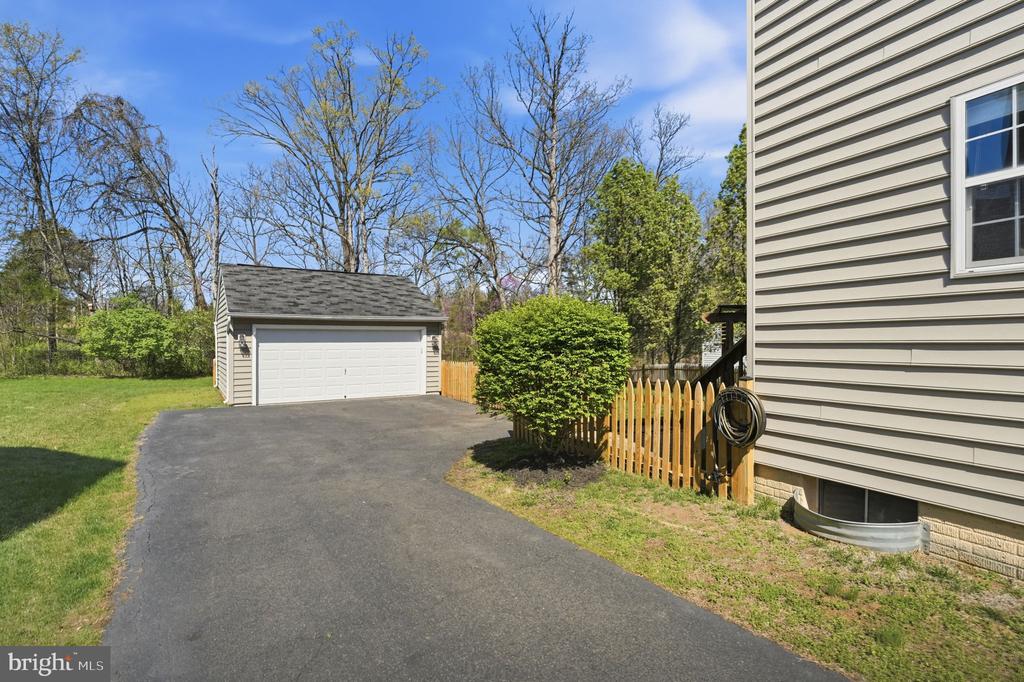 13224 DALDOWNIE COURT
