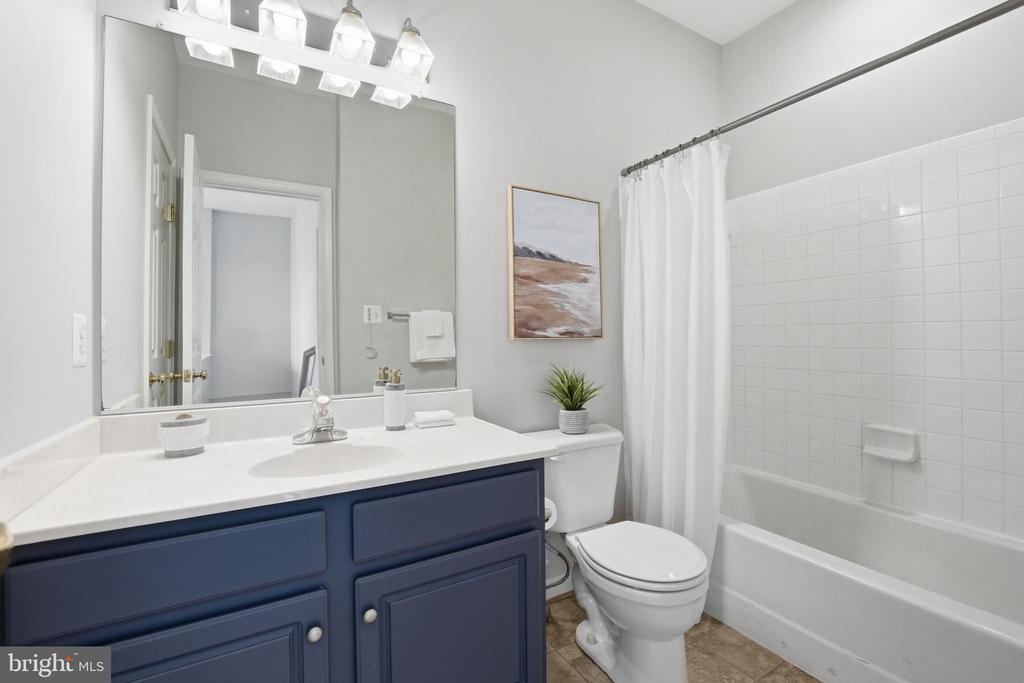 13224 DALDOWNIE COURT