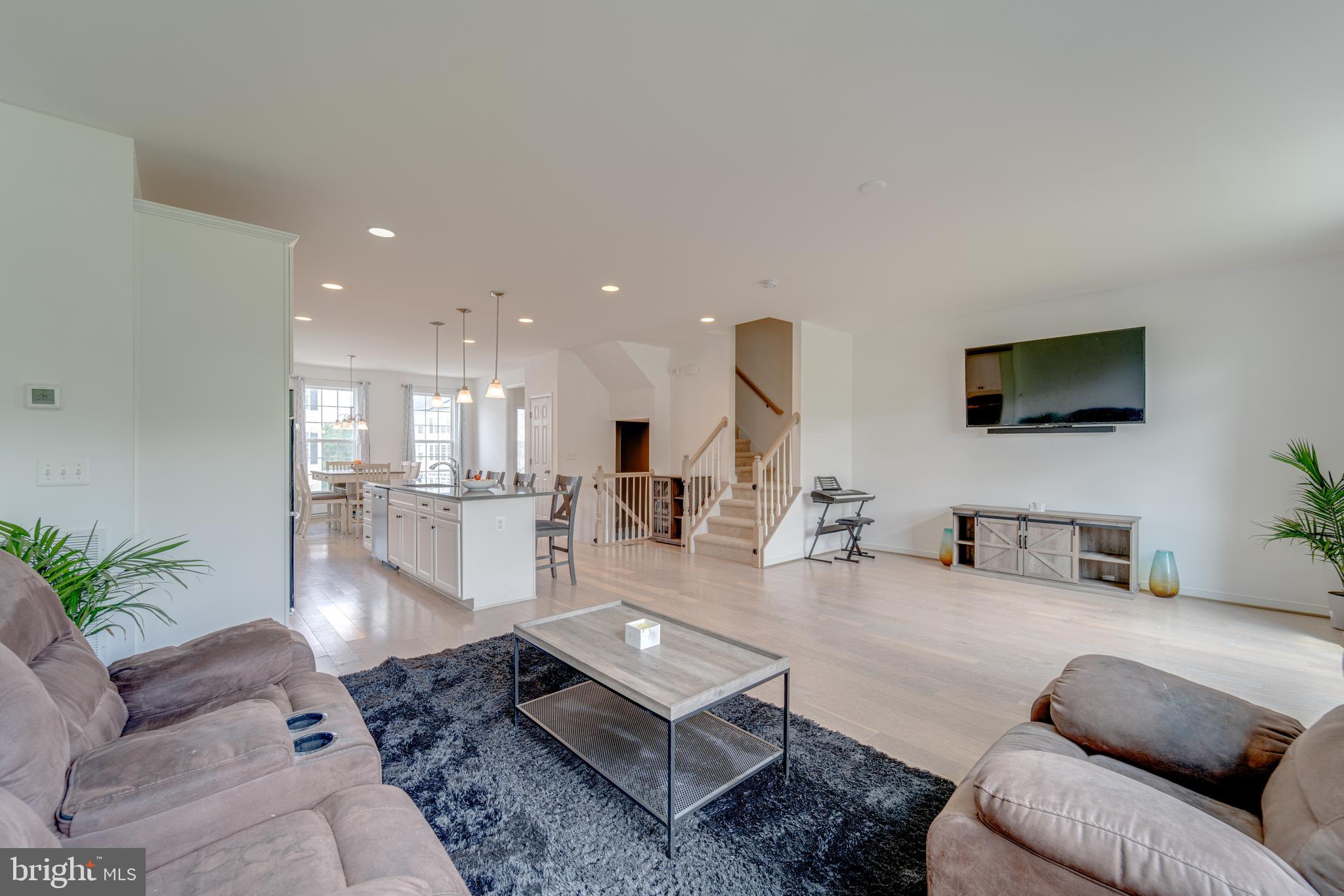 122 THRESHER LANE 22