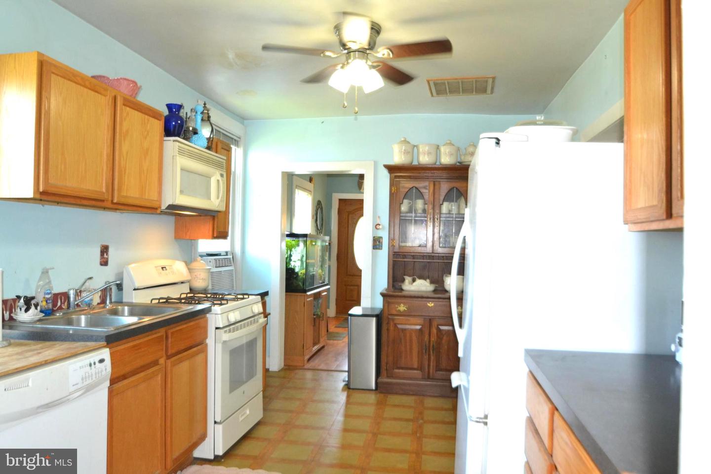327 Front St