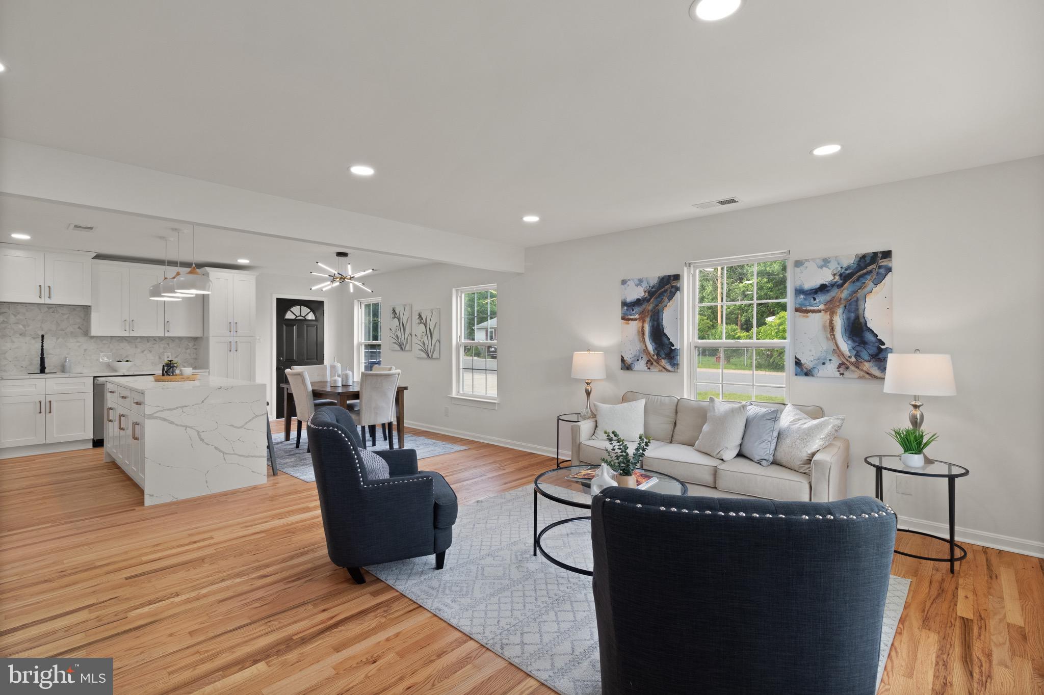 900 W 13th St