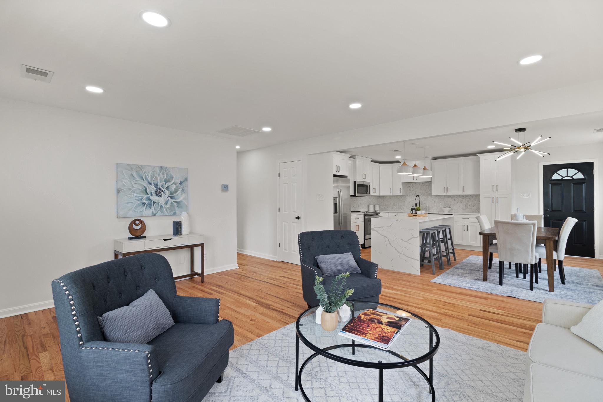 900 W 13th St