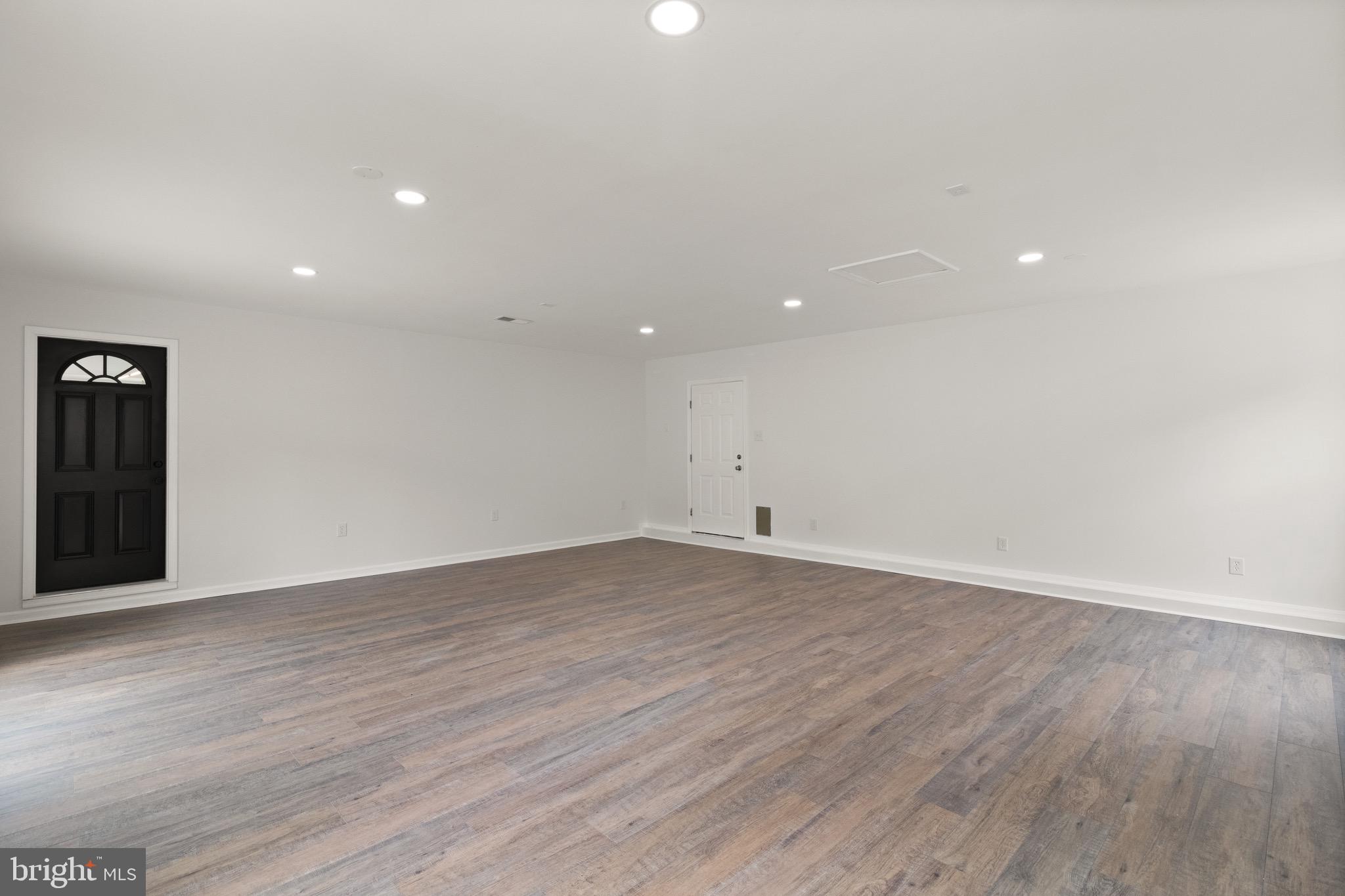 900 W 13th St