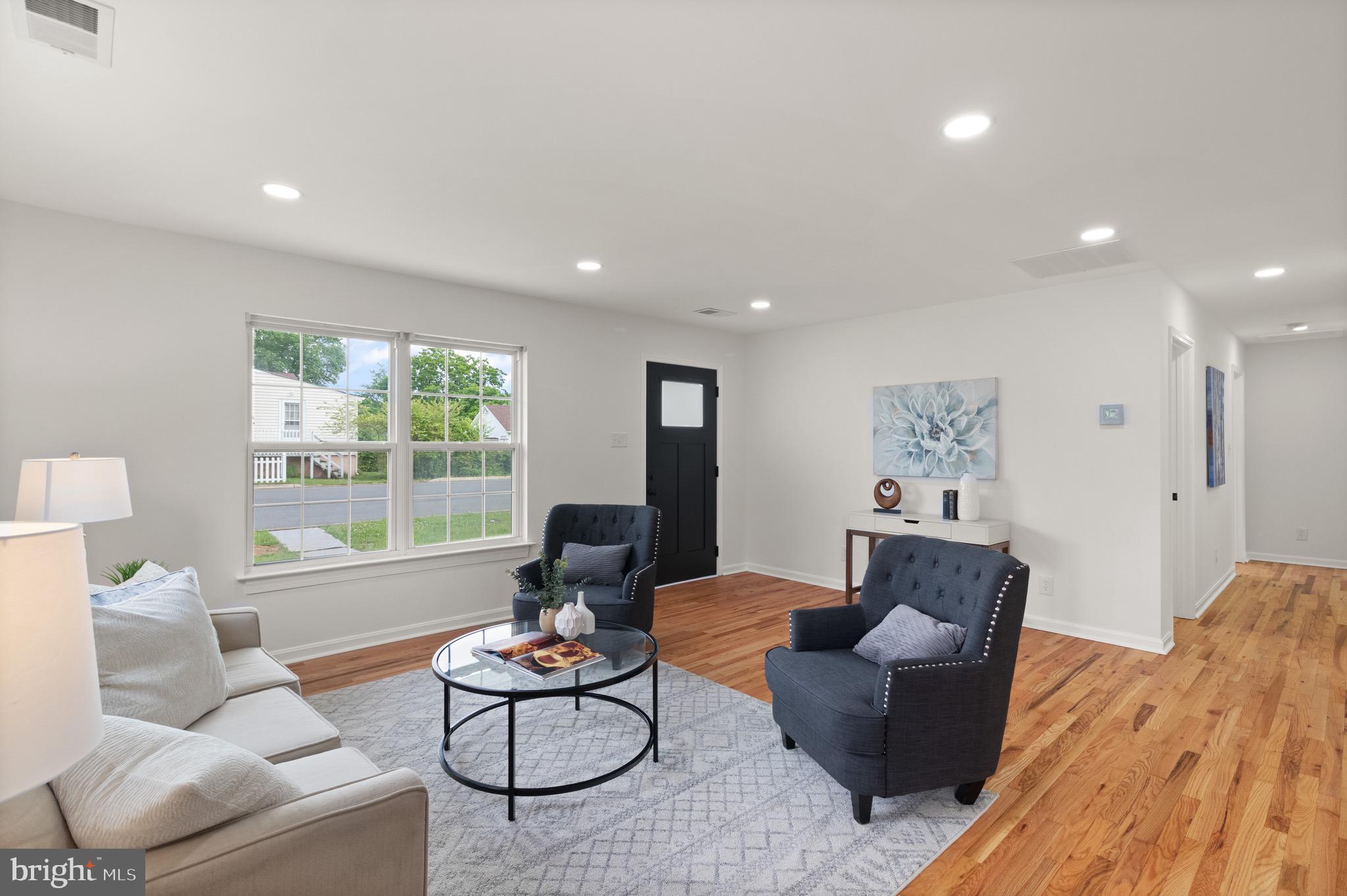 900 W 13th St
